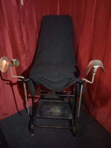 erotisch hotel bdsm gyneacologestoel